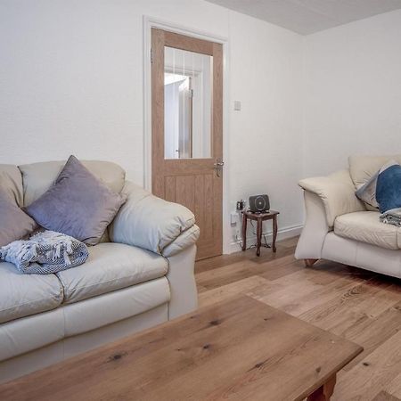 Holloway - 2 Bedroom Cottage - Stepaside Stepaside  Екстериор снимка